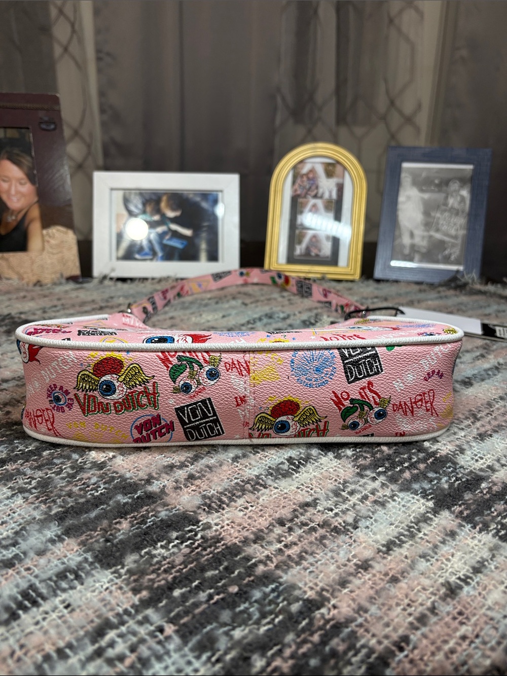 NWT Von Dutch Light Pink Jax Shoulder Bag - Picture 6 of 9